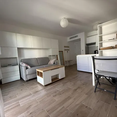 Alexandra, Juan Std Avec Clim, Parking Appartement *