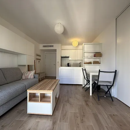 Alexandra, Juan Std Avec Clim, Parking *