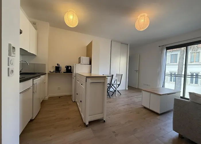 Alexandra, Juan Std Avec Clim, Parking *