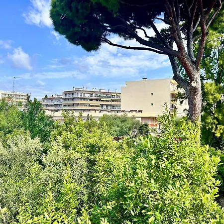 Alexandra, Juan-les-pins, Avec Clim, Parking Appartement Antibes